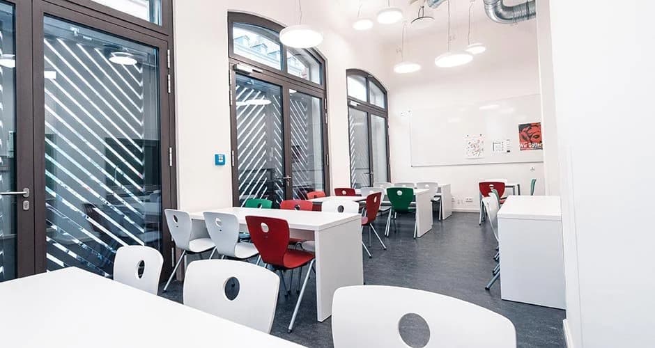 Mittagessen für neue Schülerinnen und Schüler